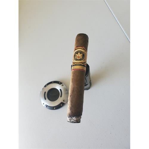 Arturo Fuente Don Carlos Robusto 5  * 50