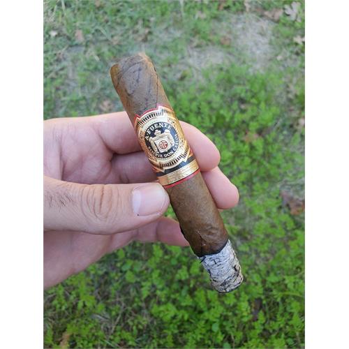 Arturo Fuente Don Carlos Robusto 5  * 50