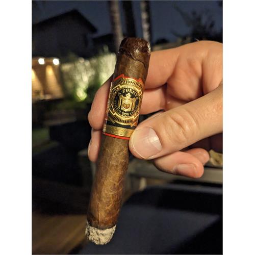 Arturo Fuente Don Carlos Robusto 5  * 50
