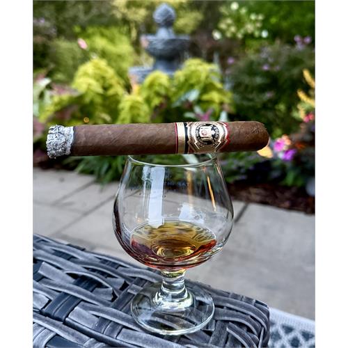 Arturo Fuente Don Carlos Robusto 5  * 50