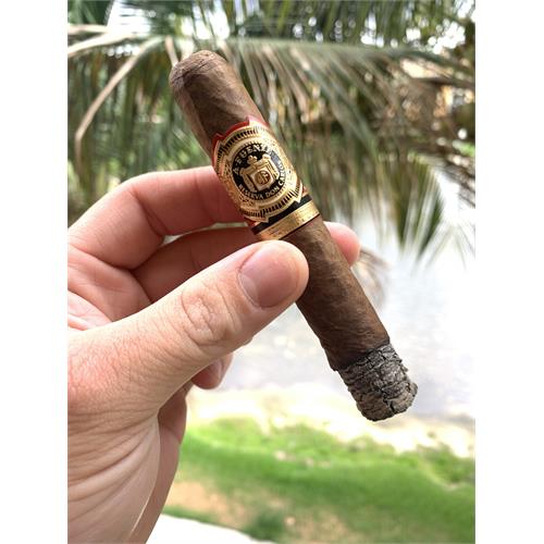 Arturo Fuente Don Carlos Robusto 5  * 50