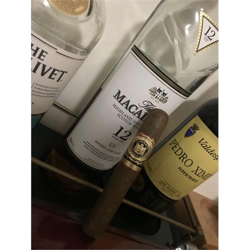 Arturo Fuente Don Carlos Robusto 5  * 50