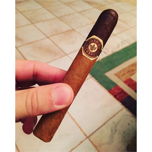 Joya de Nicaragua Cabinetta No. 11 Corona Gorda 5 1/4 * 46