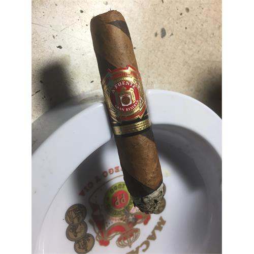 Arturo Fuente Hemingway Between the Lines 4 1/2 * 54