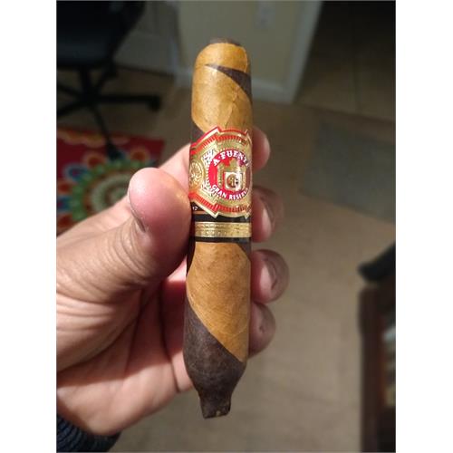 Arturo Fuente Hemingway Between the Lines 4 1/2 * 54