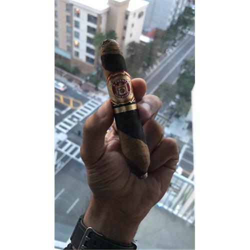 Arturo Fuente Hemingway Between the Lines 4 1/2 * 54