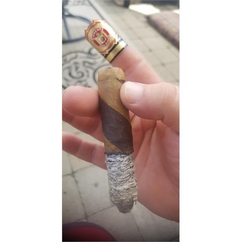 Arturo Fuente Hemingway Between the Lines 4 1/2 * 54