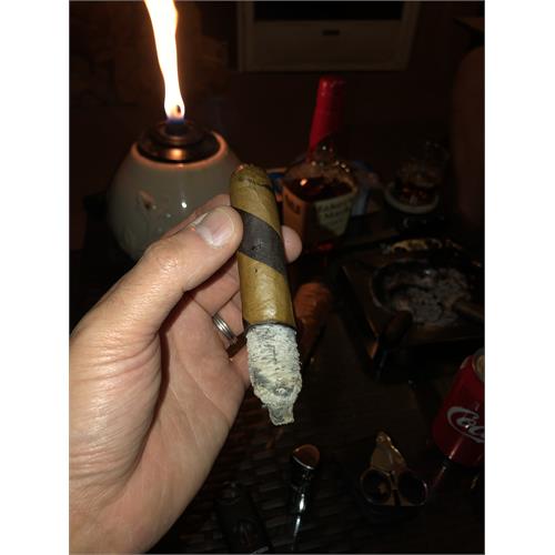 Arturo Fuente Hemingway Between the Lines 4 1/2 * 54