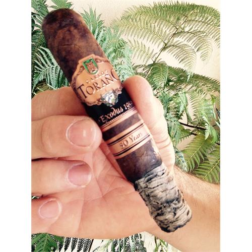 Carlos Torano Exodus 50 Years Box Press 5  * 55