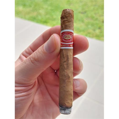 Romeo y Julieta Reserva Real Minutos Petites 4  * 33