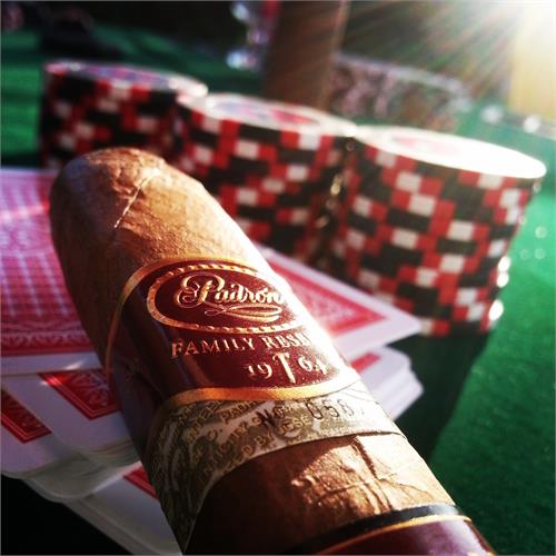 Padron Family Reserve No. 45 Natural 6  * 52