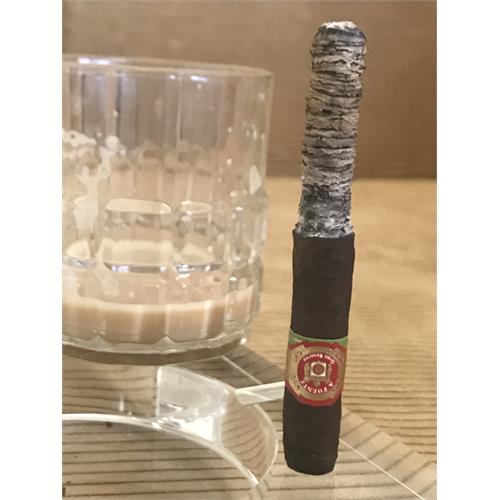 Arturo Fuente Maduro Exquisitos 4 1/2 * 33