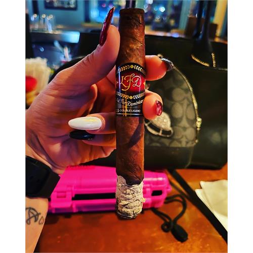 La Flor Dominicana Double Ligero Chisel 6  * 54