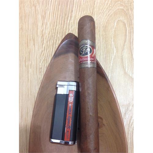 La Flor Dominicana Air Bender Guerrero 6 1/4 * 54