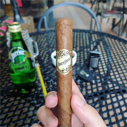 Brick House Corona Larga 6 1/4 * 46