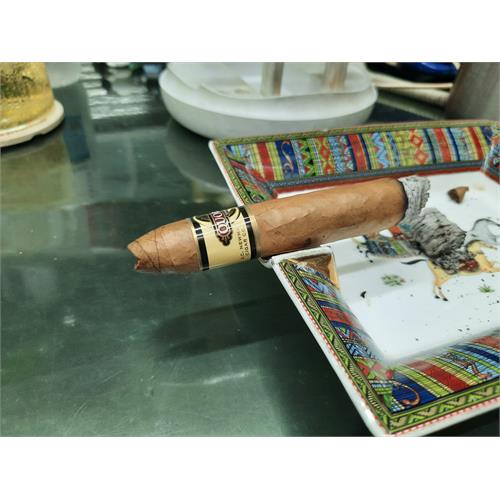 Quorum Shade Torpedo 6  * 52