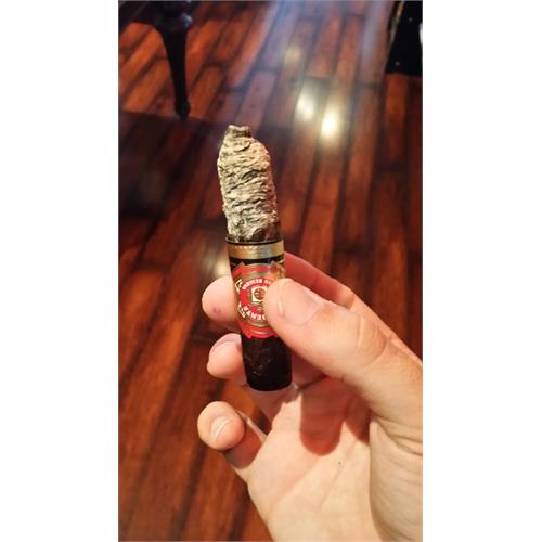 Arturo Fuente Hemingway Short Story Maduro 4  * 49