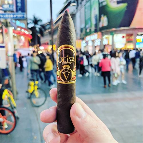 Oliva Serie V Belicoso 5  * 54