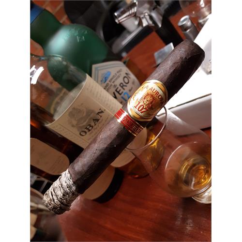 La Aurora 107 Ecuador Gran Toro 6  * 58