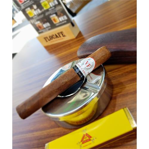 Vega Fina Toro 6  * 50