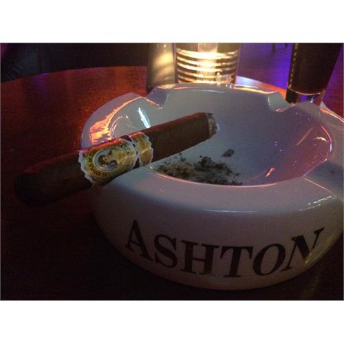 La Aroma de Cuba Mi Amor Valentino 5 3/4 * 58