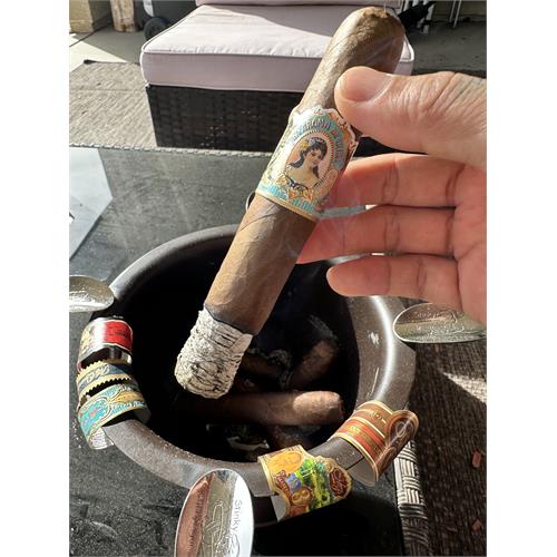 La Aroma de Cuba Mi Amor Valentino 5 3/4 * 58