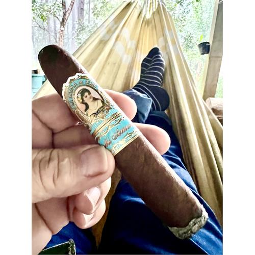 La Aroma de Cuba Mi Amor Magnifico 6  * 52