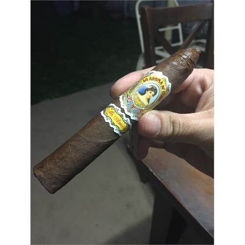 La Aroma de Cuba Mi Amor Belicoso 5 1/2 * 54