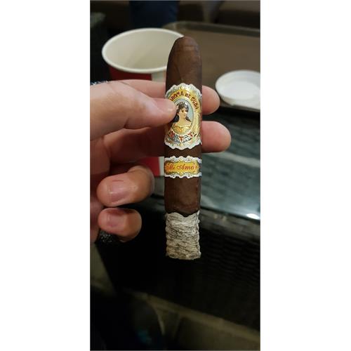 La Aroma de Cuba Mi Amor Belicoso 5 1/2 * 54