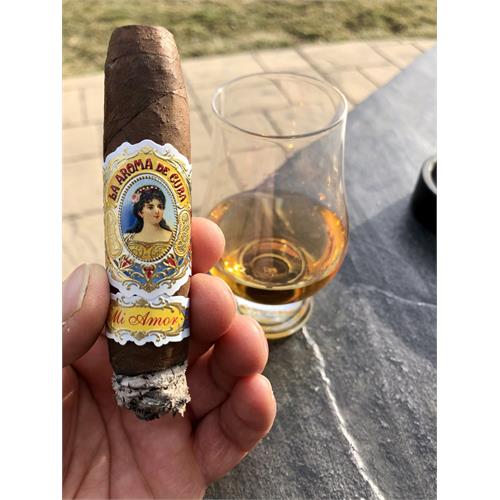 La Aroma de Cuba Mi Amor Belicoso 5 1/2 * 54
