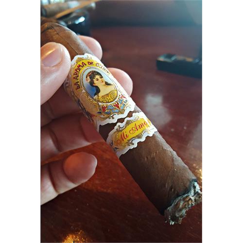 La Aroma de Cuba Mi Amor Belicoso 5 1/2 * 54