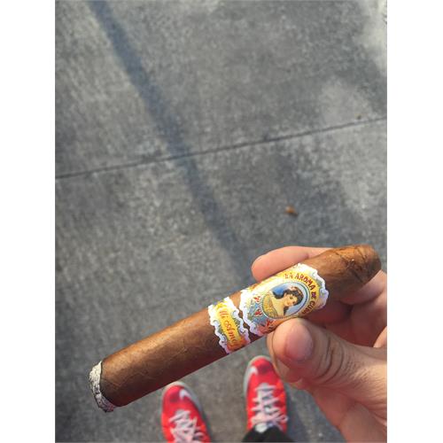 La Aroma de Cuba Mi Amor Belicoso 5 1/2 * 54