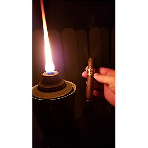 Liga Undercrown Maduro Robusto 5  * 54