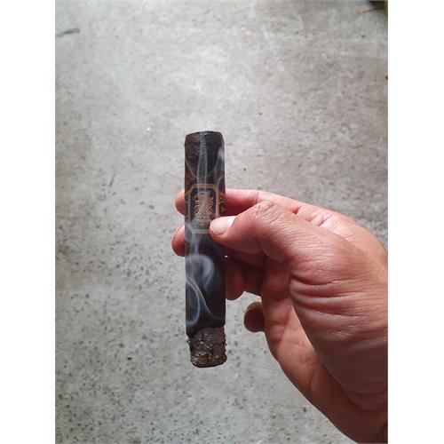 Liga Undercrown Maduro Robusto 5  * 54