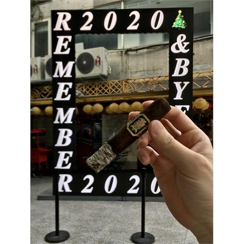 Liga Undercrown Maduro Robusto 5  * 54