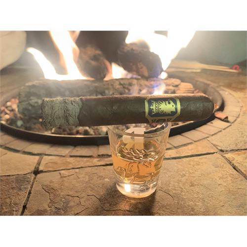 Liga Undercrown Maduro Robusto 5  * 54