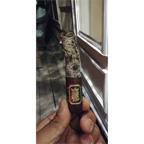 Liga Undercrown Maduro Robusto 5  * 54