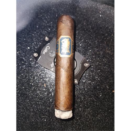 Liga Undercrown Maduro Robusto 5  * 54