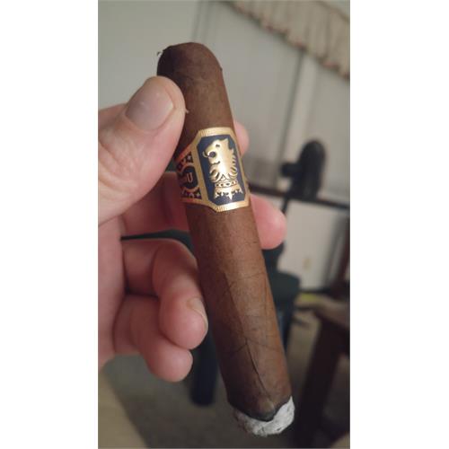 Liga Undercrown Maduro Robusto 5  * 54
