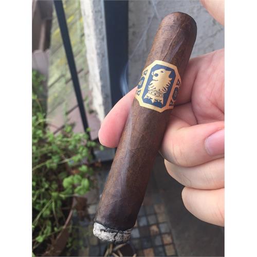 Liga Undercrown Maduro Robusto 5  * 54