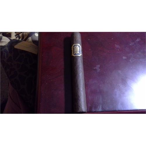 Liga Undercrown Maduro Gran Toro 6  * 52