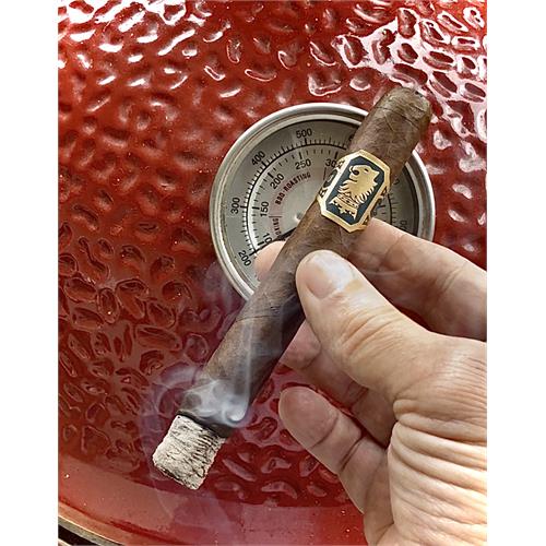 Liga Undercrown Maduro Gran Toro 6  * 52