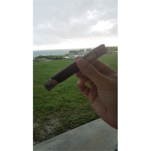Liga Undercrown Maduro Gran Toro 6  * 52