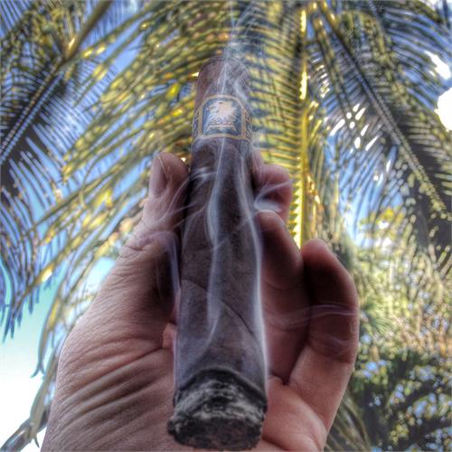 Liga Undercrown Maduro Belicoso 6  * 52