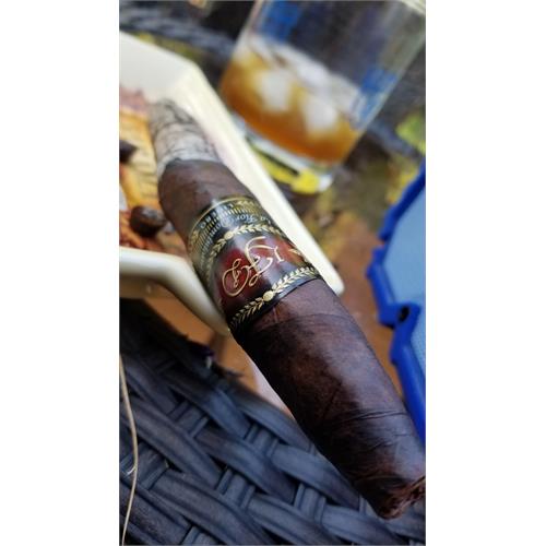 La Flor Dominicana TCFKA “M” Oscuro 7  * 54