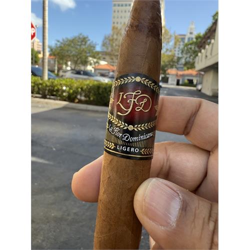 La Flor Dominicana TCFKA “M” Natural 7  * 54