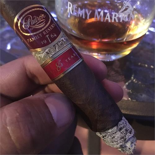 Padron Family Reserve No. 85 Maduro 5 1/4 * 50