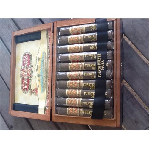 Arturo Fuente Opus X Robusto 5 1/4 * 50
