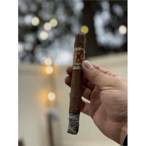 Arturo Fuente Opus X Reserva d Chateau 7  * 48