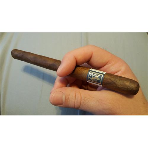 Liga Privada Unico L40 Lancero 7  * 40